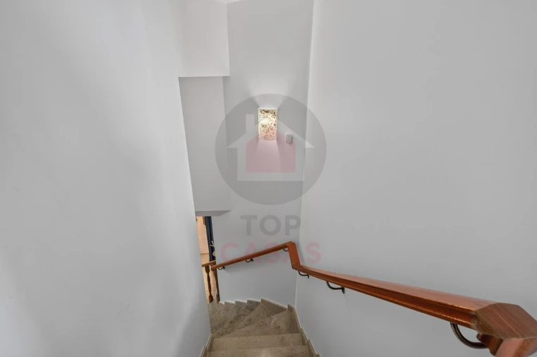 Moradia T4 para Venda em Santa Maria, São Pedro e Sobral da Lagoa Foto 40