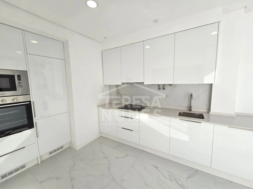 Apartamento T2 para Venda em Alto do Seixalinho, Santo André e Verderena Foto 2