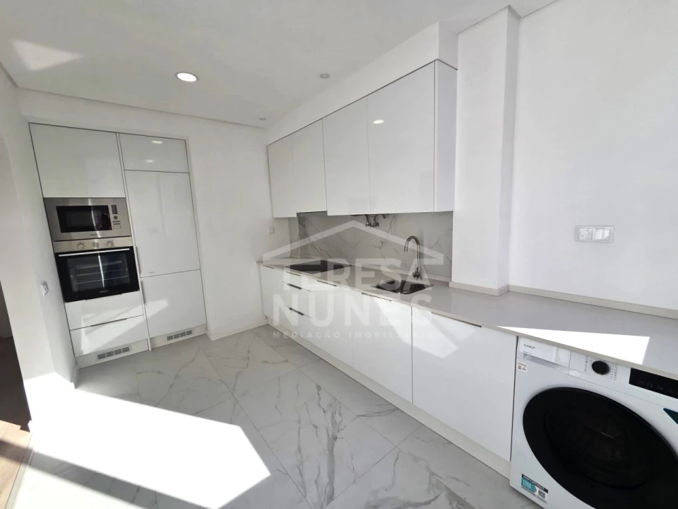 Apartamento T2 para Venda em Alto do Seixalinho, Santo André e Verderena Foto 1
