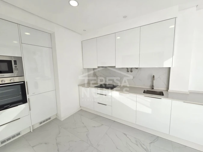 Apartamento T2 para Venda em Alto do Seixalinho, Santo André e Verderena Foto 2