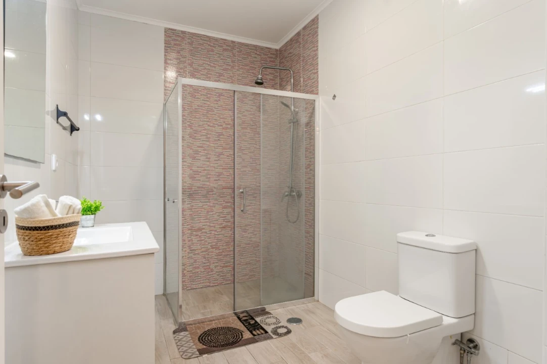 Apartamento T2 para Venda em Costa da Caparica Foto 8