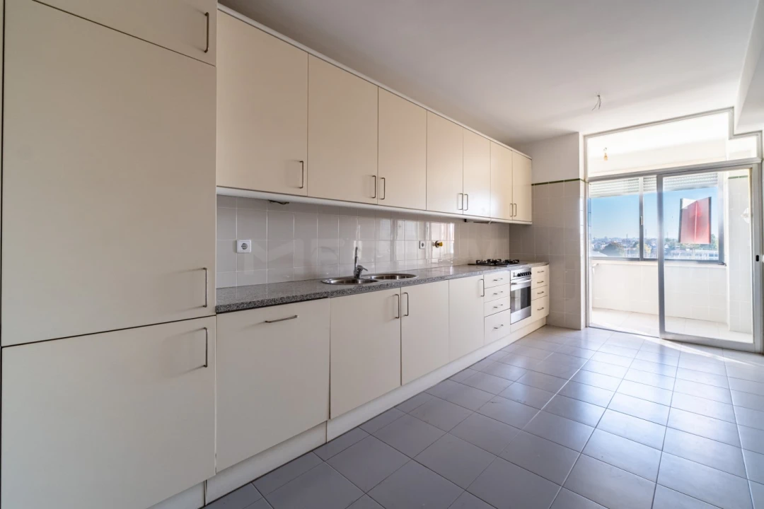 Apartamento T3 para Venda em Cidade da Maia Foto 8