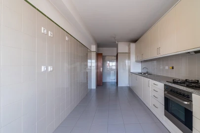 Apartamento T3 para Venda em Cidade da Maia