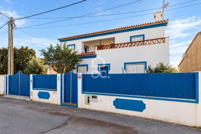 Moradia T4 para Venda em Rio de Moinhos