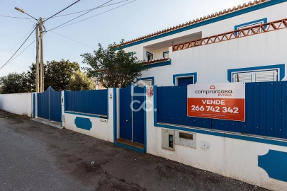 Moradia T4 para Venda em Rio de Moinhos