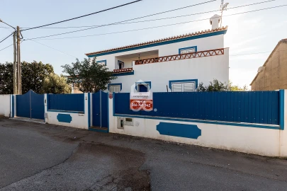 Moradia T4 para Venda em Rio de Moinhos