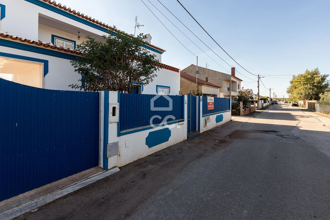 Moradia T4 para Venda em Rio de Moinhos Foto 31