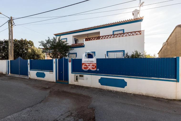 Moradia T4 para Venda em Rio de Moinhos Foto 40