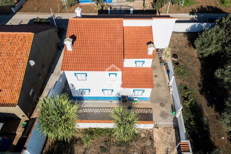 Moradia T4 para Venda em Rio de Moinhos Foto 45
