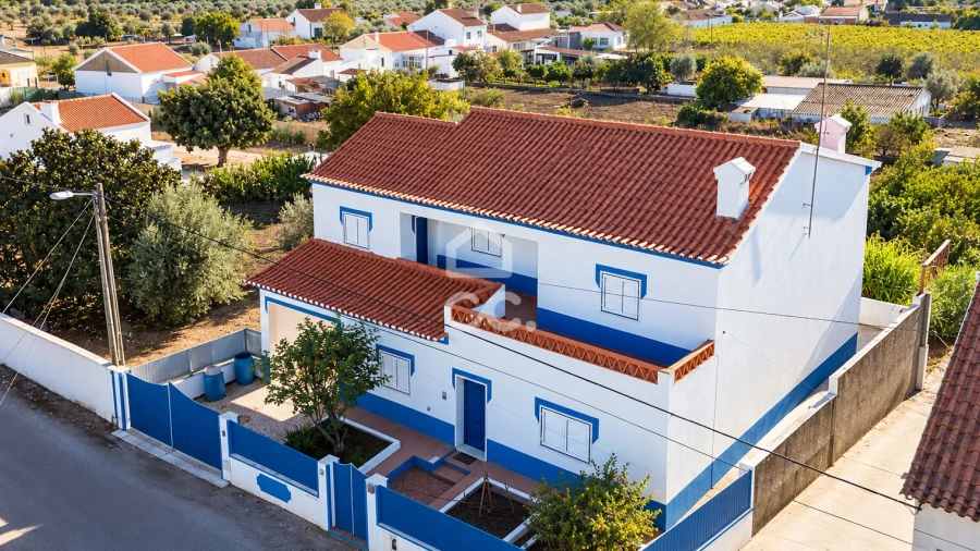 Moradia T4 para Venda em Rio de Moinhos
