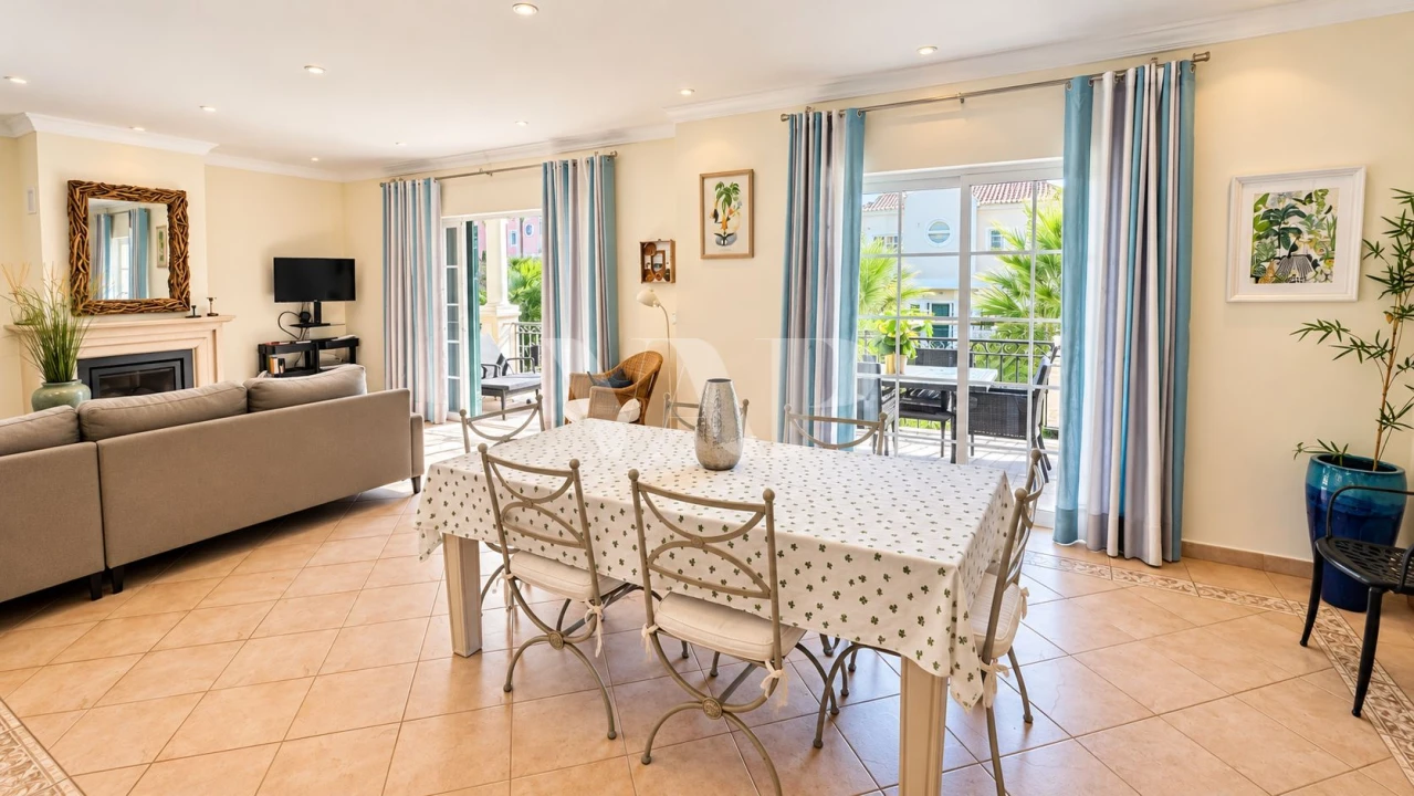 Apartamento T2 para Venda em Almancil Foto 8
