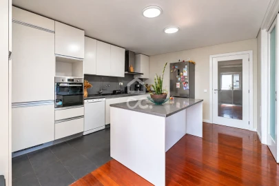 Apartamento T4 para Venda em Antas e Abade de Vermoim