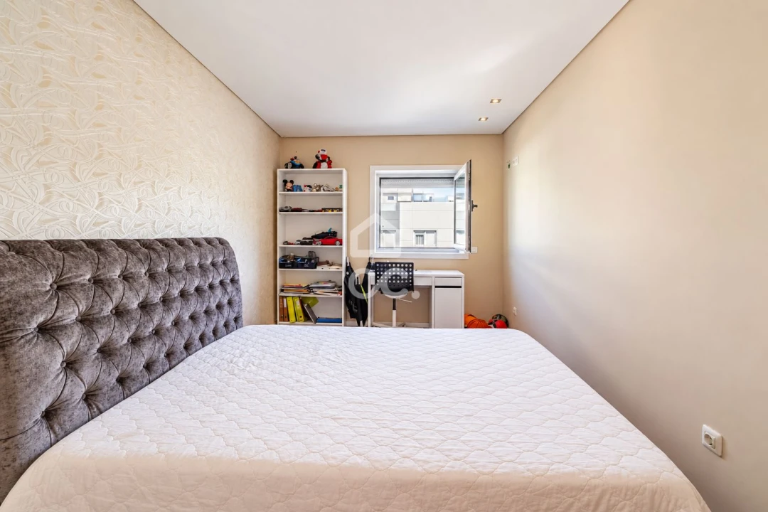 Apartamento T4 para Venda em Antas e Abade de Vermoim Foto 10
