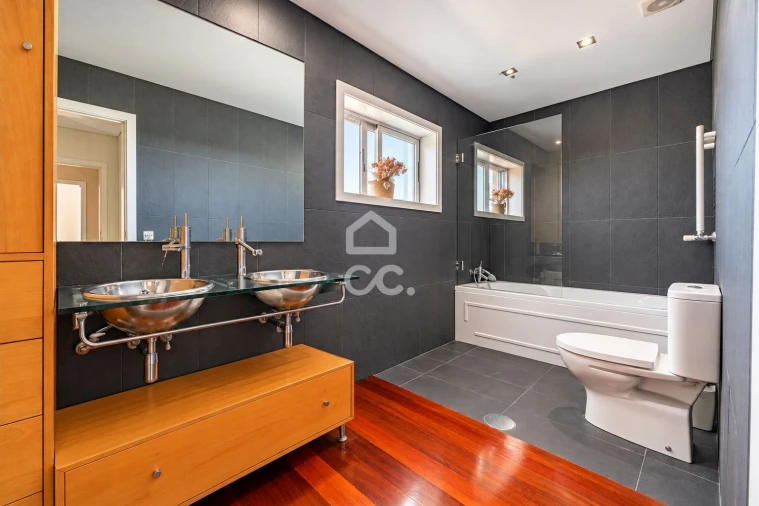 Apartamento T4 para Venda em Antas e Abade de Vermoim Foto 14