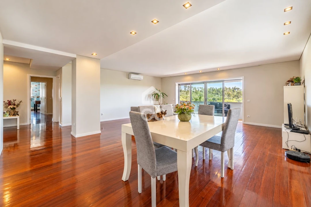 Apartamento T4 para Venda em Antas e Abade de Vermoim Foto 5