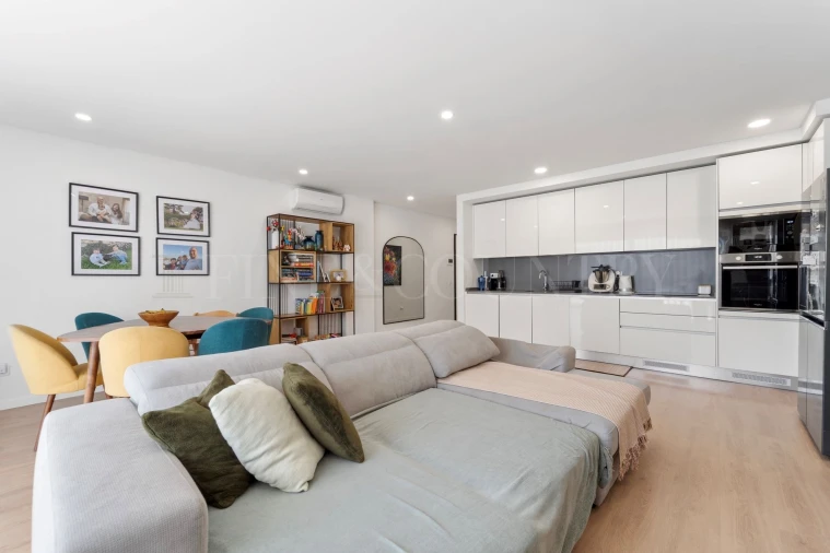 Apartamento T2 para Venda em Quarteira Foto 5