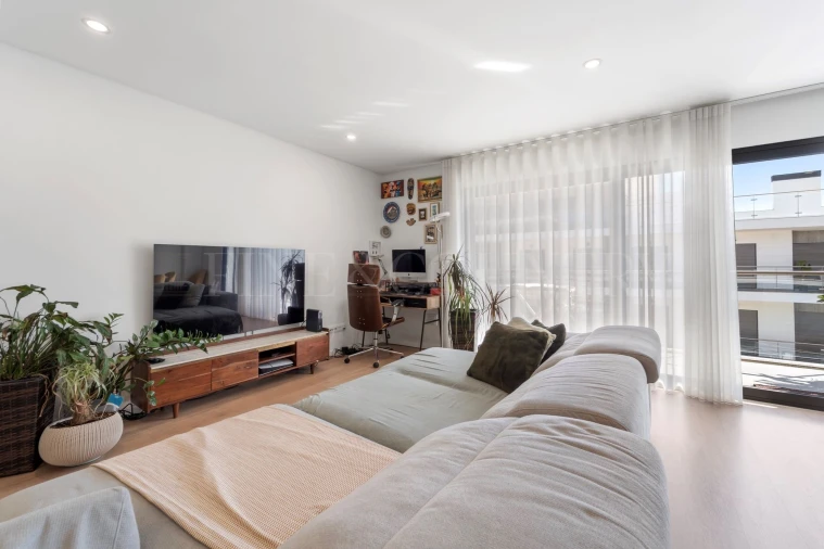 Apartamento T2 para Venda em Quarteira Foto 8