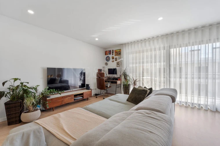 Apartamento T2 para Venda em Quarteira Foto 7