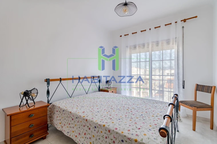 Apartamento T2 para Arrendamento em Estômbar e Parchal Foto 21