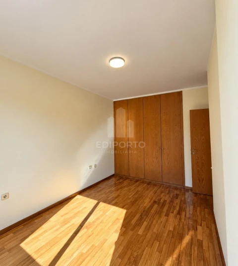 Apartamento T2 para Venda em Custoias