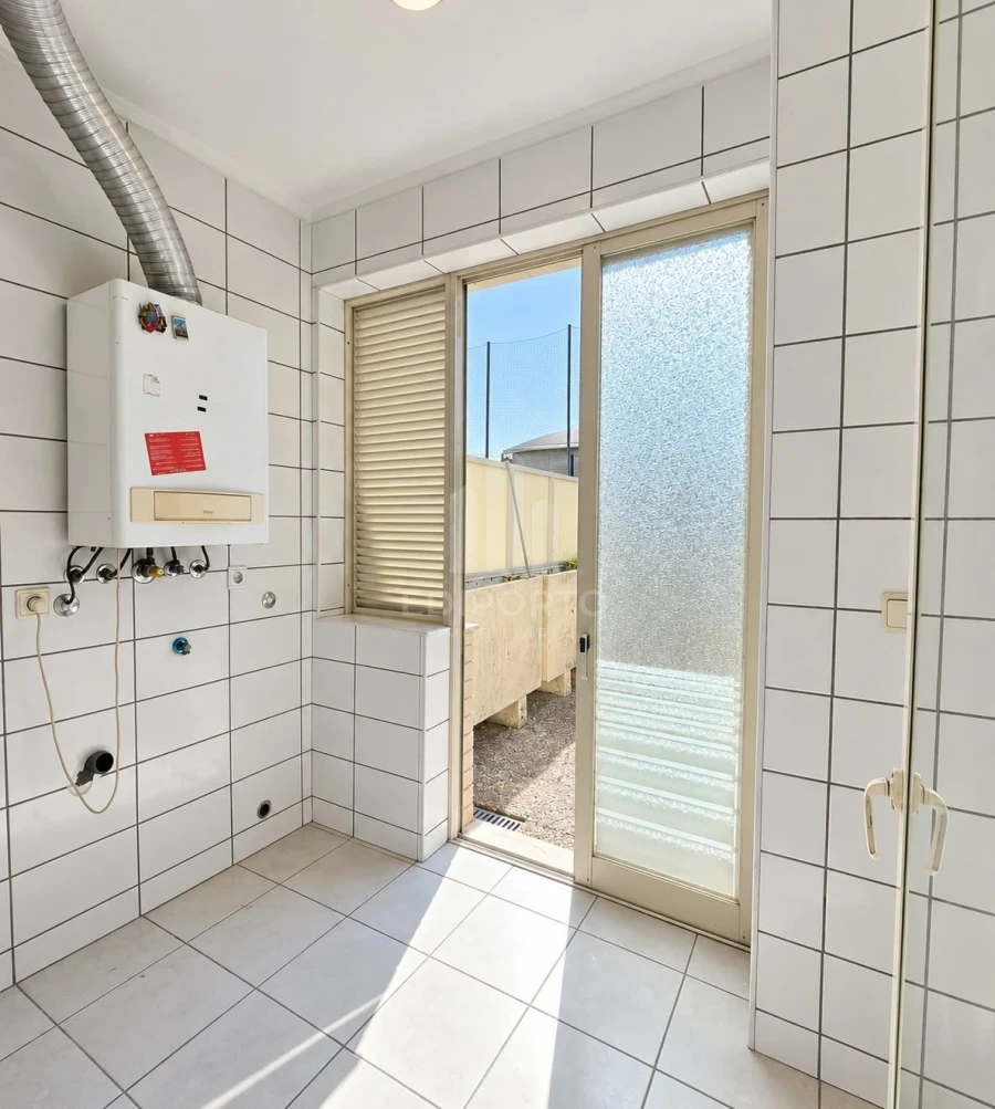 Apartamento T2 para Venda em Custoias Foto 8