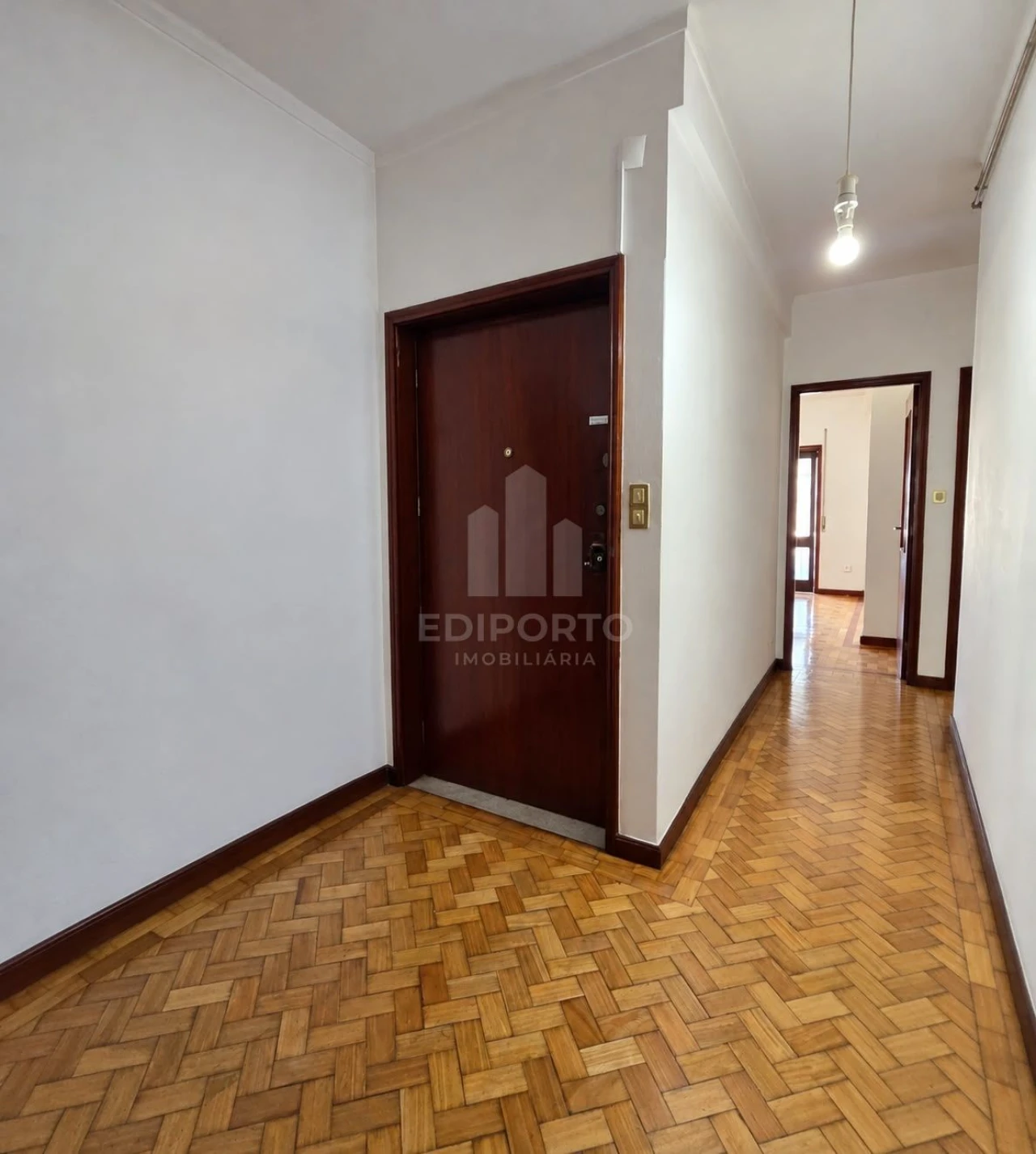 Apartamento T4 para Venda em Campanhã Foto 4