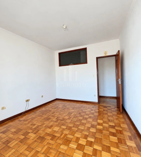 Apartamento T4 para Venda em Campanhã
