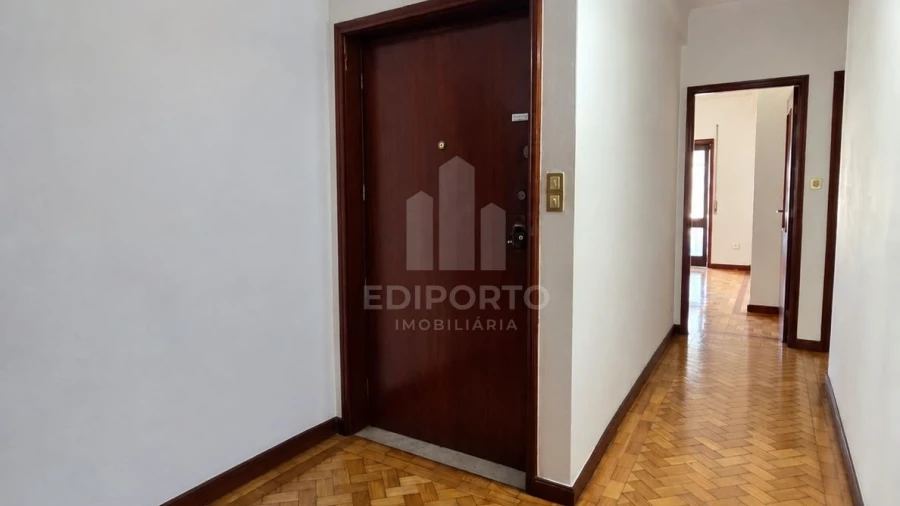 Apartamento T4 para Venda em Campanhã