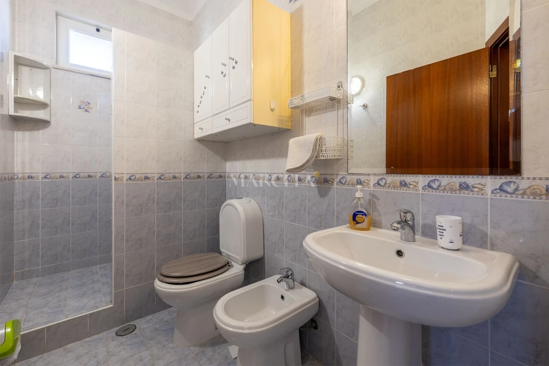Moradia T6 para Venda em Lagos (São Sebastião e Santa Maria) Foto 20