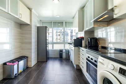 Apartamento T3 para Venda em Carnaxide e Queijas