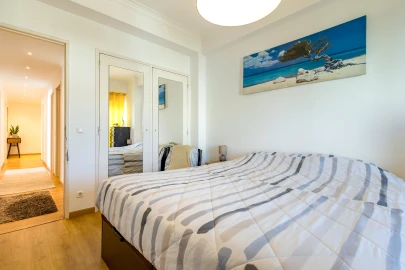 Apartamento T3 para Venda em Carnaxide e Queijas