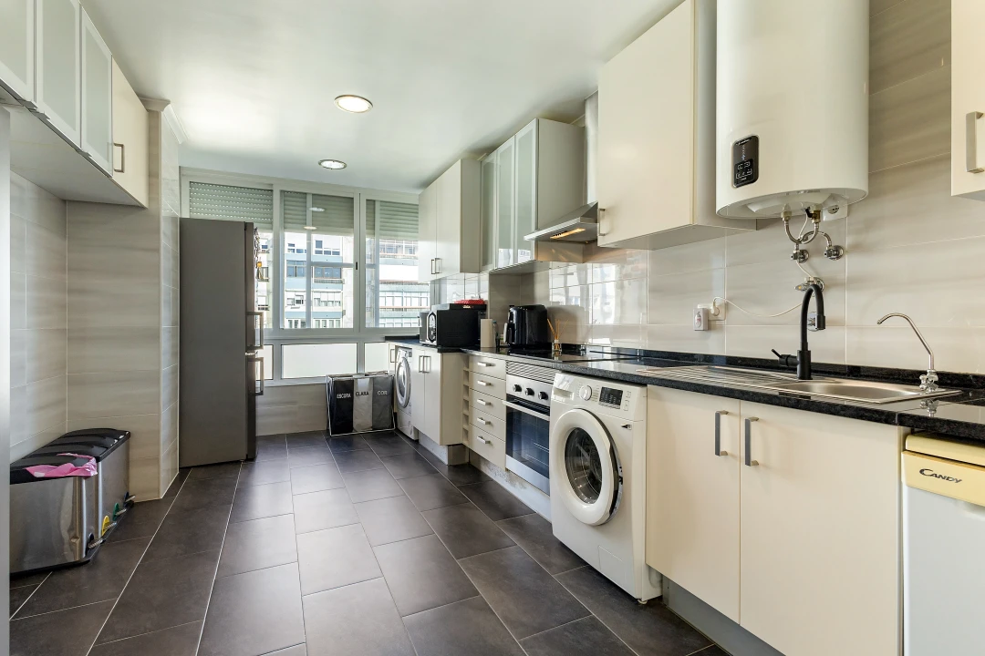 Apartamento T3 para Venda em Carnaxide e Queijas Foto 9