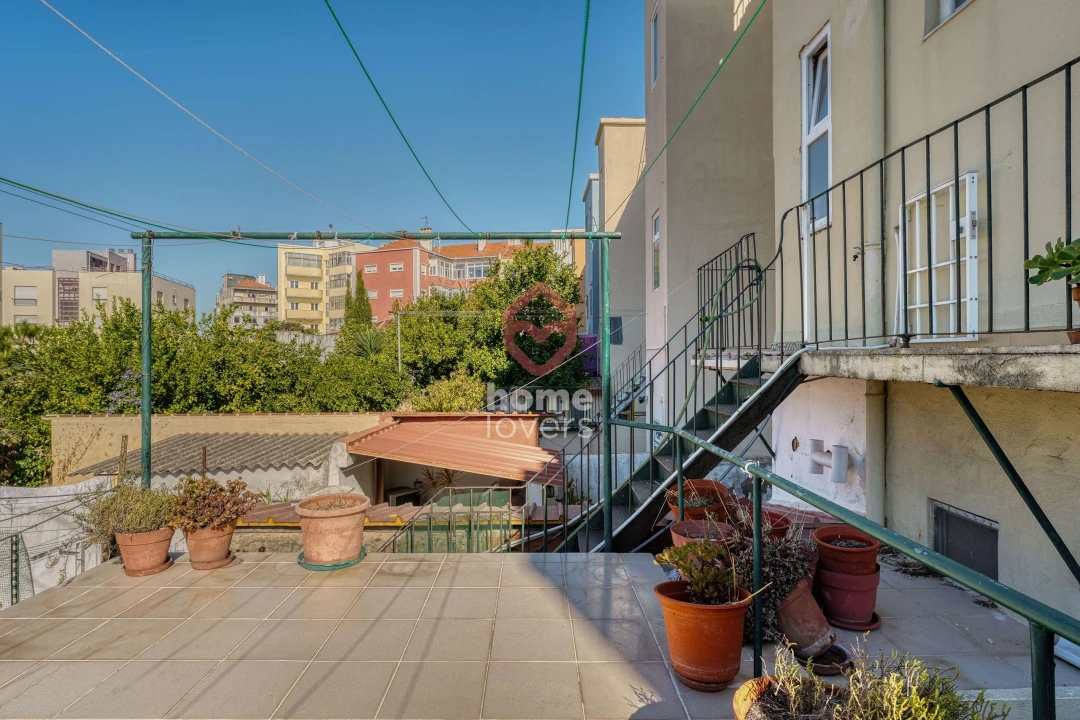 Apartamento T2 para Venda em Penha de França Foto 1
