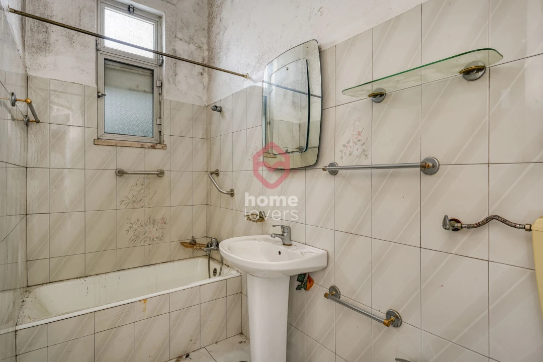 Apartamento T2 para Venda em Penha de França Foto 14