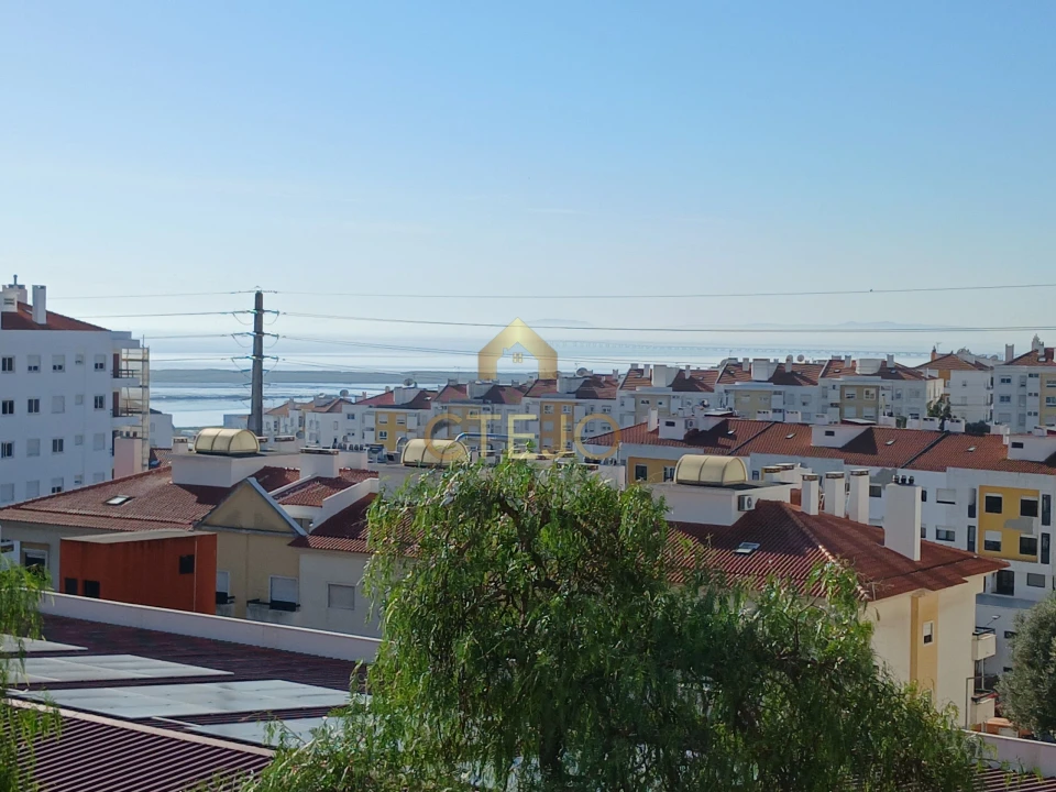 Apartamento T2 para Arrendamento em Póvoa de Santa Iria e Forte da Casa Foto 25