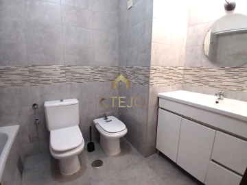 Apartamento T2 para Arrendamento em Póvoa de Santa Iria e Forte da Casa