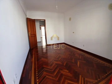 Apartamento T2 para Arrendamento em Póvoa de Santa Iria e Forte da Casa