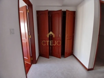 Apartamento T2 para Arrendamento em Póvoa de Santa Iria e Forte da Casa