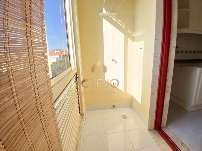 Apartamento T2 para Arrendamento em Póvoa de Santa Iria e Forte da Casa Foto 9