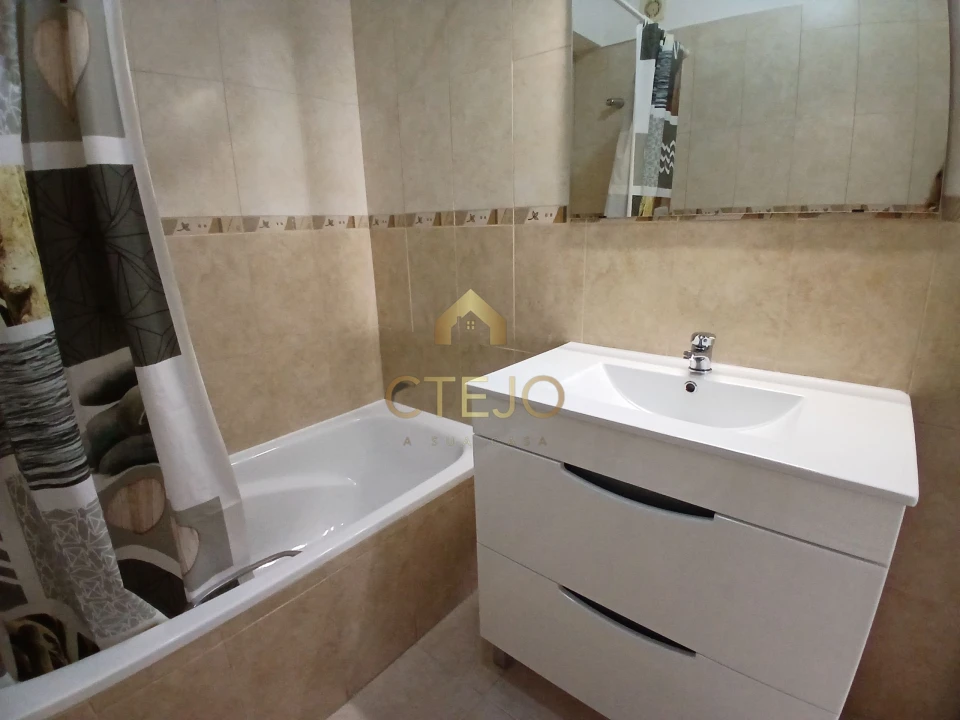 Apartamento T2 para Arrendamento em Póvoa de Santa Iria e Forte da Casa Foto 19