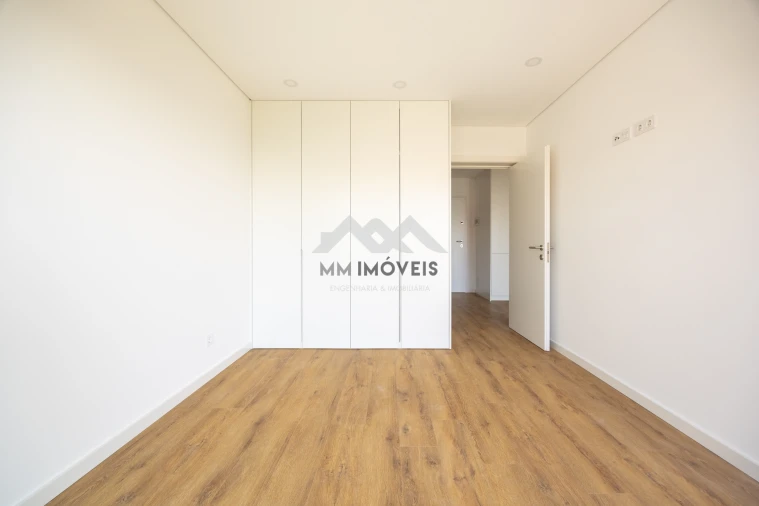 Apartamento T1 para Venda em Pedrouços Foto 12