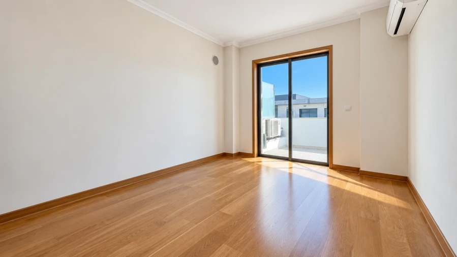 Apartamento T2 para Venda em Parque das Nações Foto 28