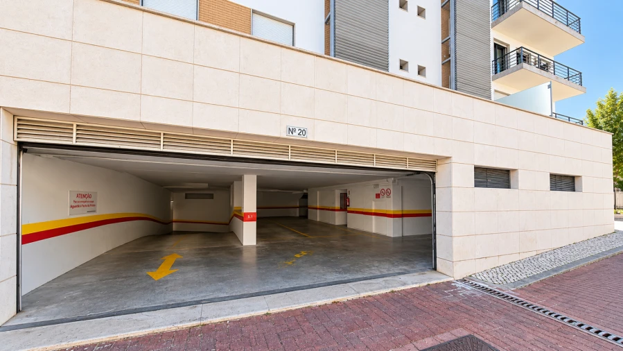 Apartamento T2 para Venda em Parque das Nações Foto 36