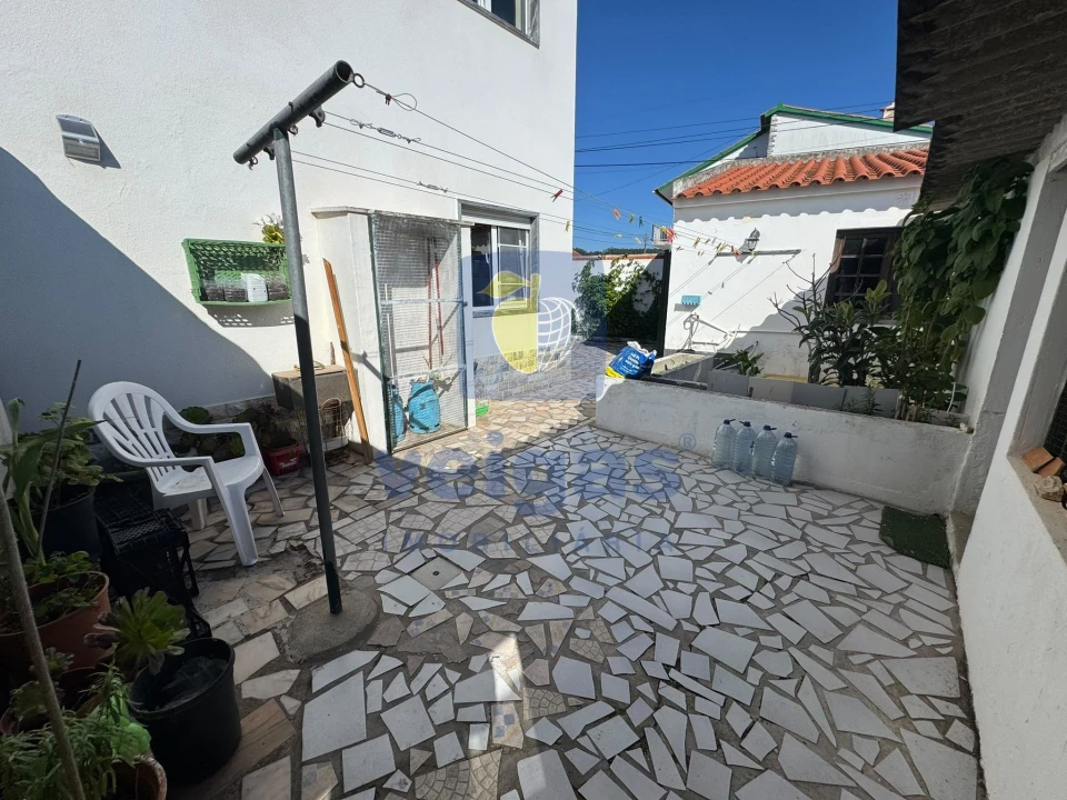 Moradia T3 para Venda em Olho Marinho Foto 16