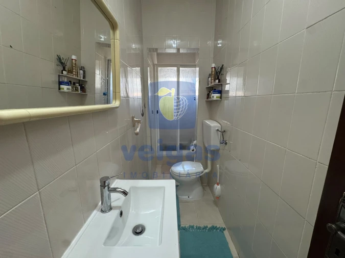 Moradia T3 para Venda em Olho Marinho Foto 8