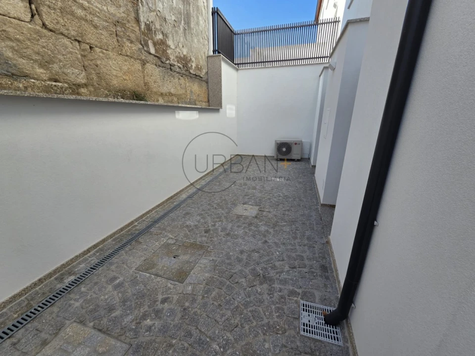 Apartamento T1 para Venda em Viseu Foto 11