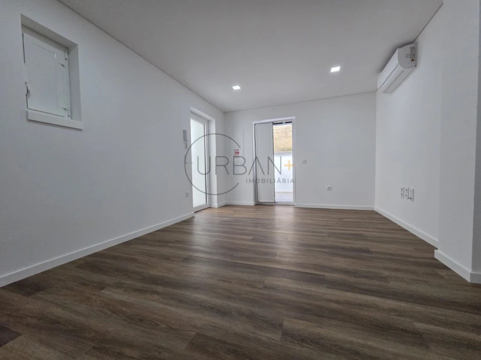 Apartamento T1 para Venda em Viseu Foto 3