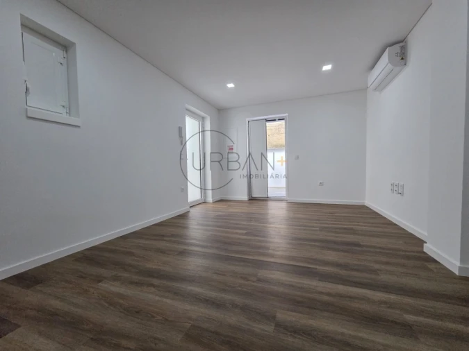 Apartamento T1 para Venda em Viseu Foto 3