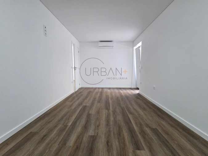 Apartamento T1 para Venda em Viseu Foto 6