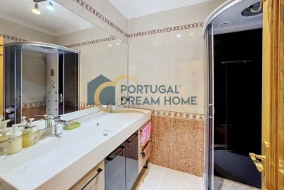 Moradia T3 para Venda em Albufeira e Olhos de Água